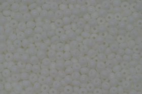 Czech Seed 11/0 R Opaque; C. White 25g Czech Seed 11/0 R Opaque; C. White 25g