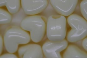 Vertical Heart Opaque; Cream 250g (approx 481p) Vertical Heart Opaque; Cream 250g (approx 481p)